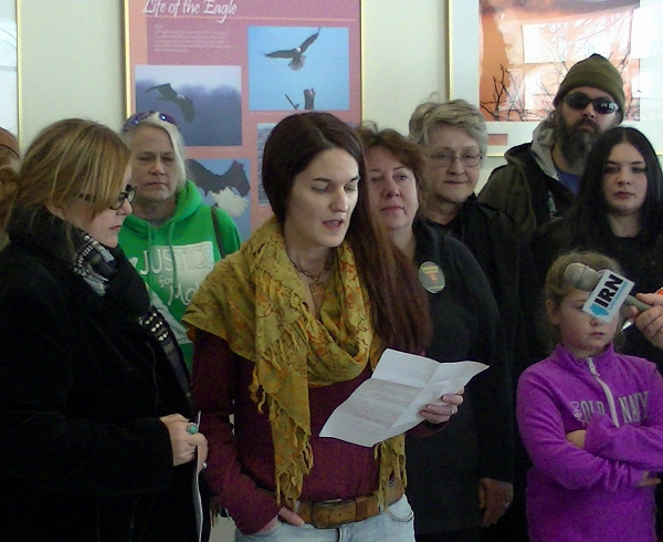 Tabitha Tripp, who lives on a 5th generation family farm in Southern Illinois, speaks for a ban on fracking. She discusses its contamination of local water wells, and the pollution and radiation left behind by energy companies. PHOTO/WILL REYNOLDS, SPRINGFIELD, IL