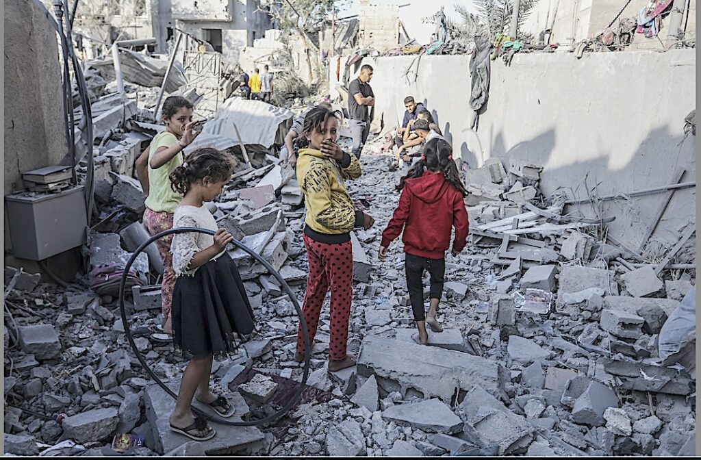 rubble of a house after an Israeli airstrike, i