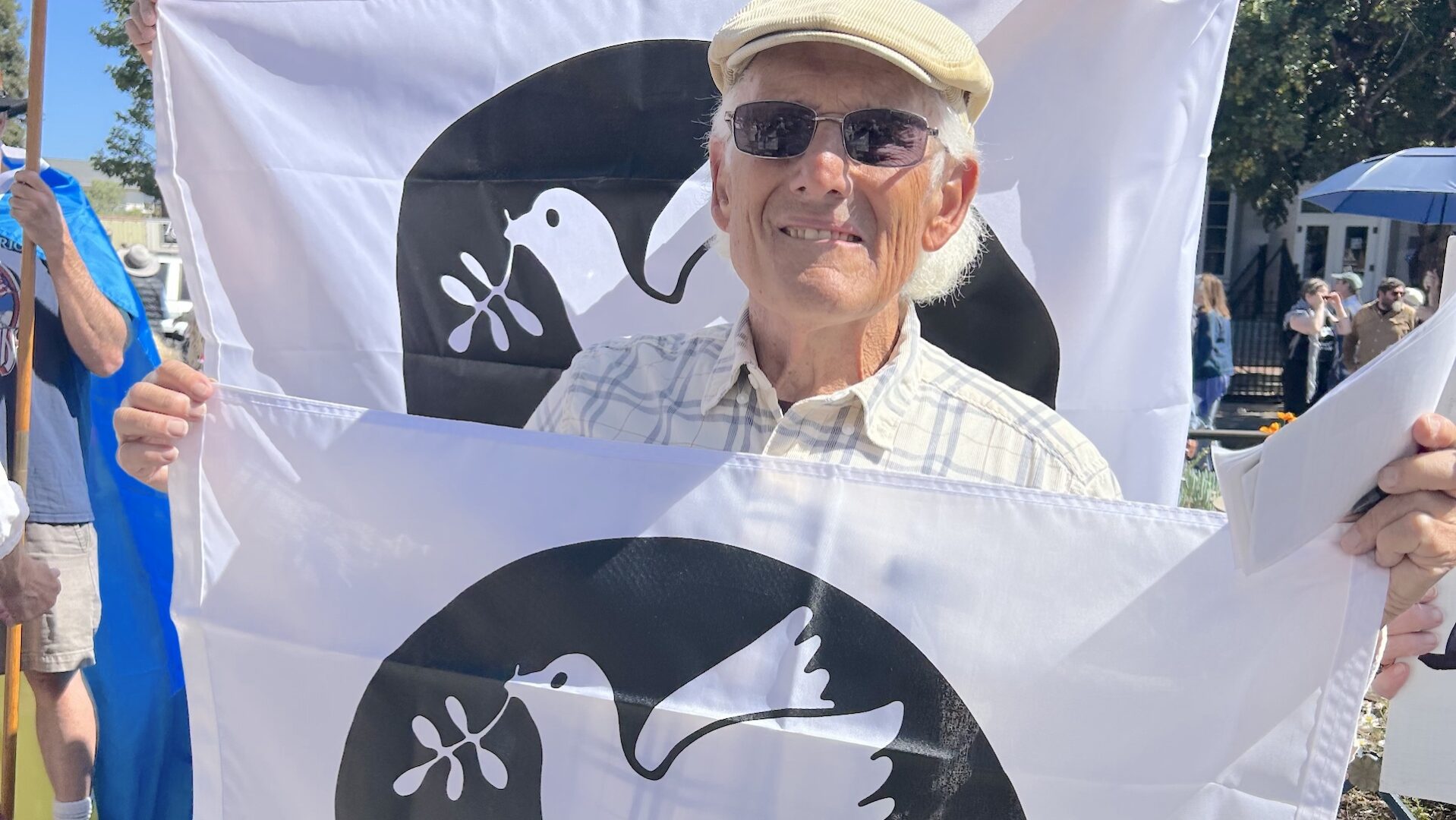 steve bare of veterans for peace in santa cruz at no kings march 2026