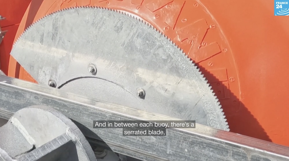 Buoy in Rio Grande to stop migrants